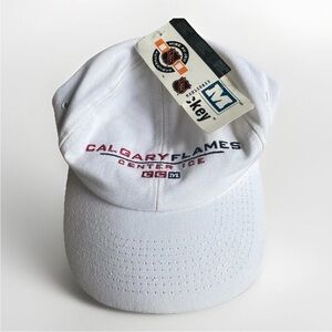 Vintage CCM hockey Hat CALGARY FLAMES NHL Ball Cap Snapback NWT Unisex White